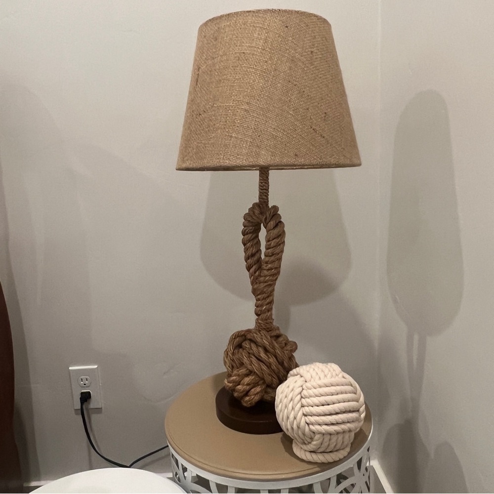 𝅺Orben Rope Knot Table Lamp. Burlap Lamp Shade.NWOT